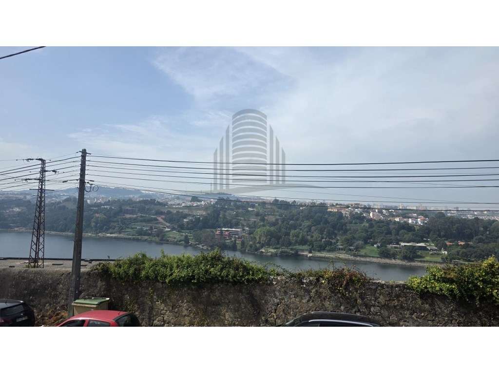 Moradia Térrea com Vista Panorâmica sobre o Rio Douro-15