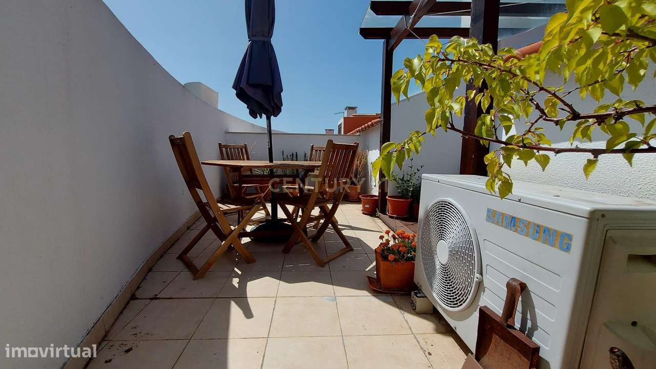T5 Duplex em Alcochete | Vista Rio | Terraço Panorâmico-28