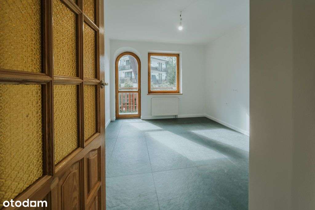 Przestronne mieszkanie po remoncie blisko centrum-1