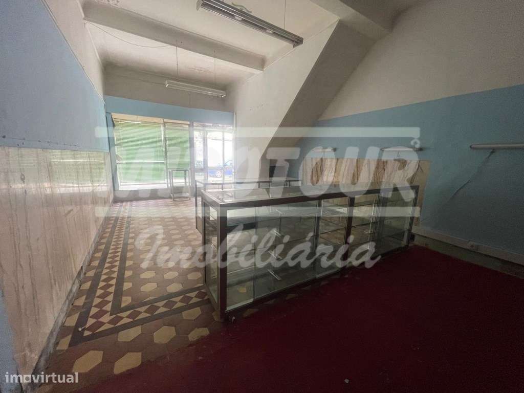 Loja situada em Santiago do Cacém-6