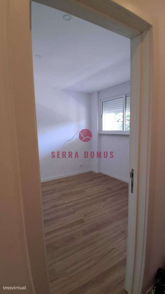 Apartamento T1+1 de 46 m² com logradouro de 20 m² em Sacavém-19