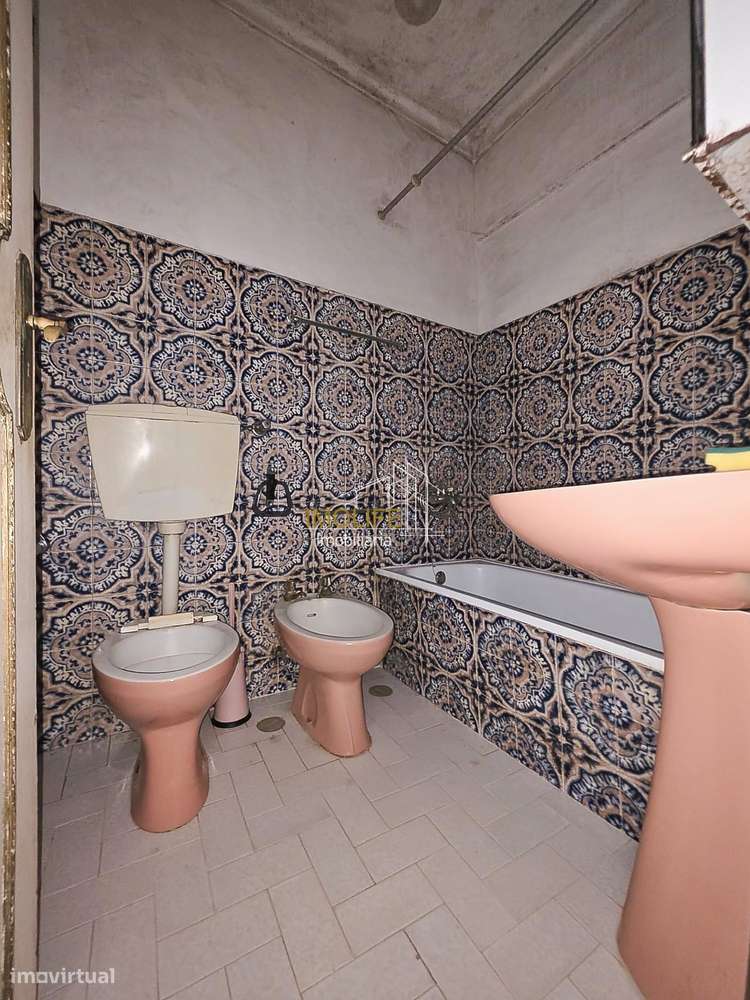 Apartamento T2 com varanda-15