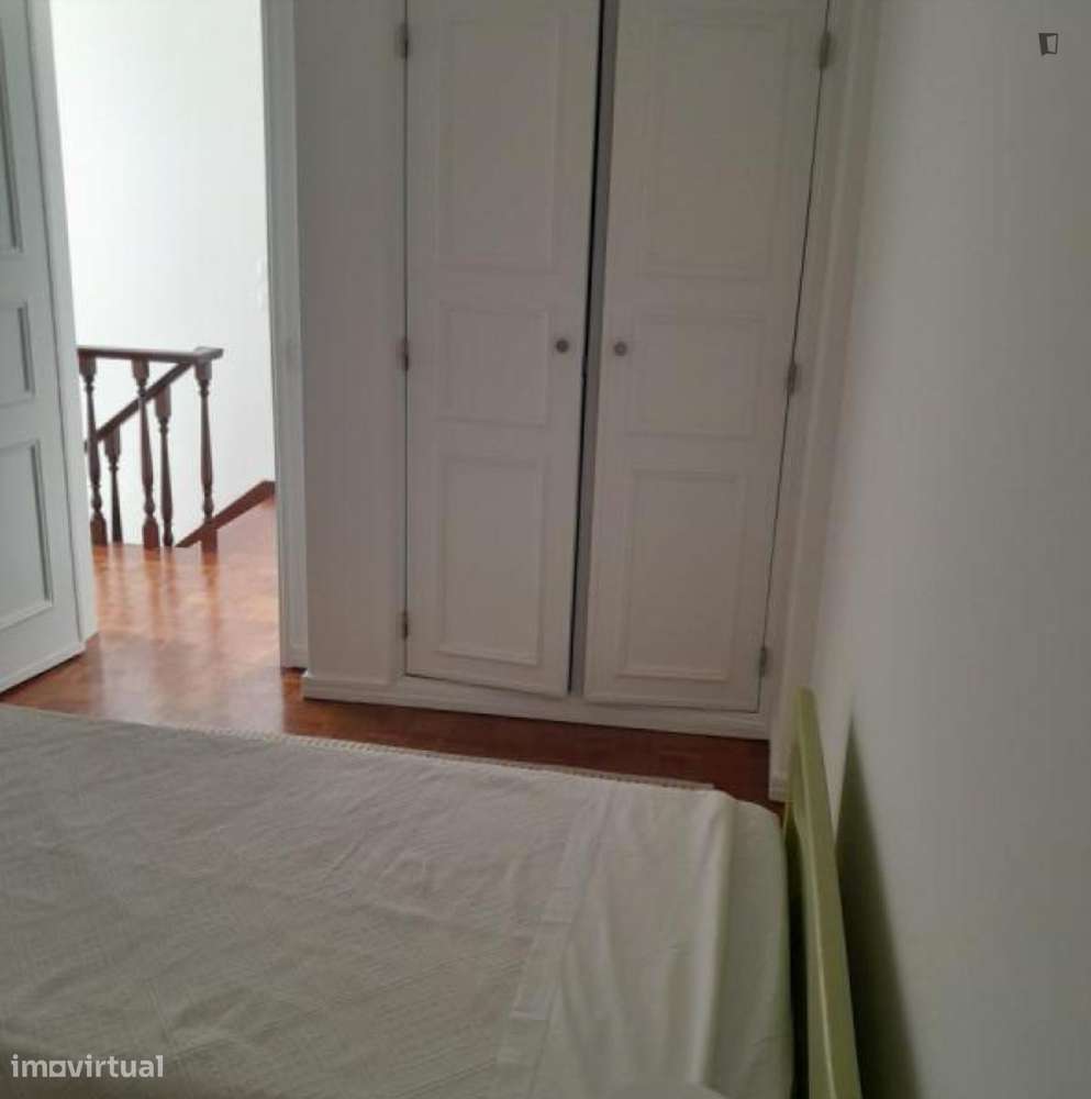 Quarto - localizado em Parede Lisbon - Grande imagem: 5/6