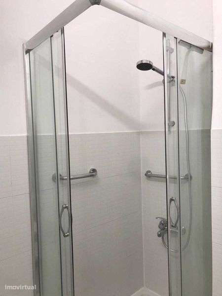 Arrendamento de apartamento T1 na Av. dos Fuzileiros Navais, Barreiro - Grande imagem: 4/11