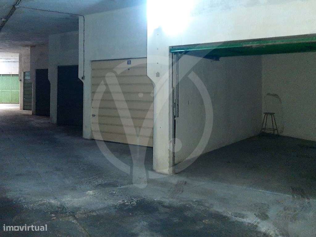 Garagem fechada - Rotunda do Touro - Póvoa de Varzim - Grande imagem: 3/3