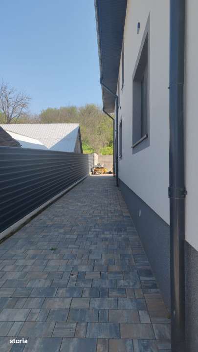 Spatiu comercial nou.Spatiu birouri - Imagine principală: 2/16