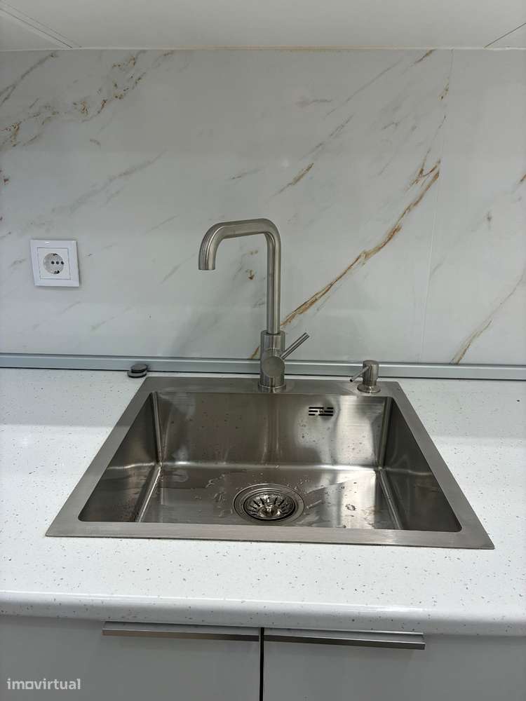 Apartamento T4 em Barreiro com Excelente Localização-30