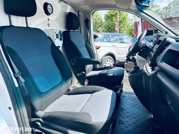 Opel Vivaro - 14