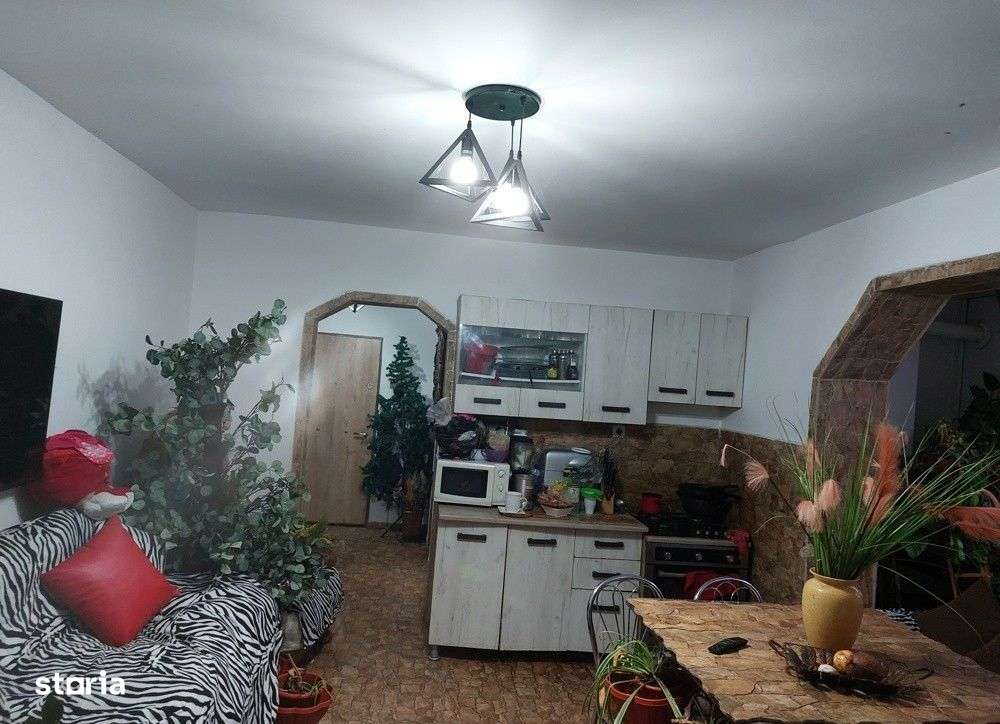 COMISION 0 | Apartament 3 Camere | Et. 2 | Izolat | Centrala | Sagului - Imagine principală: 2/11