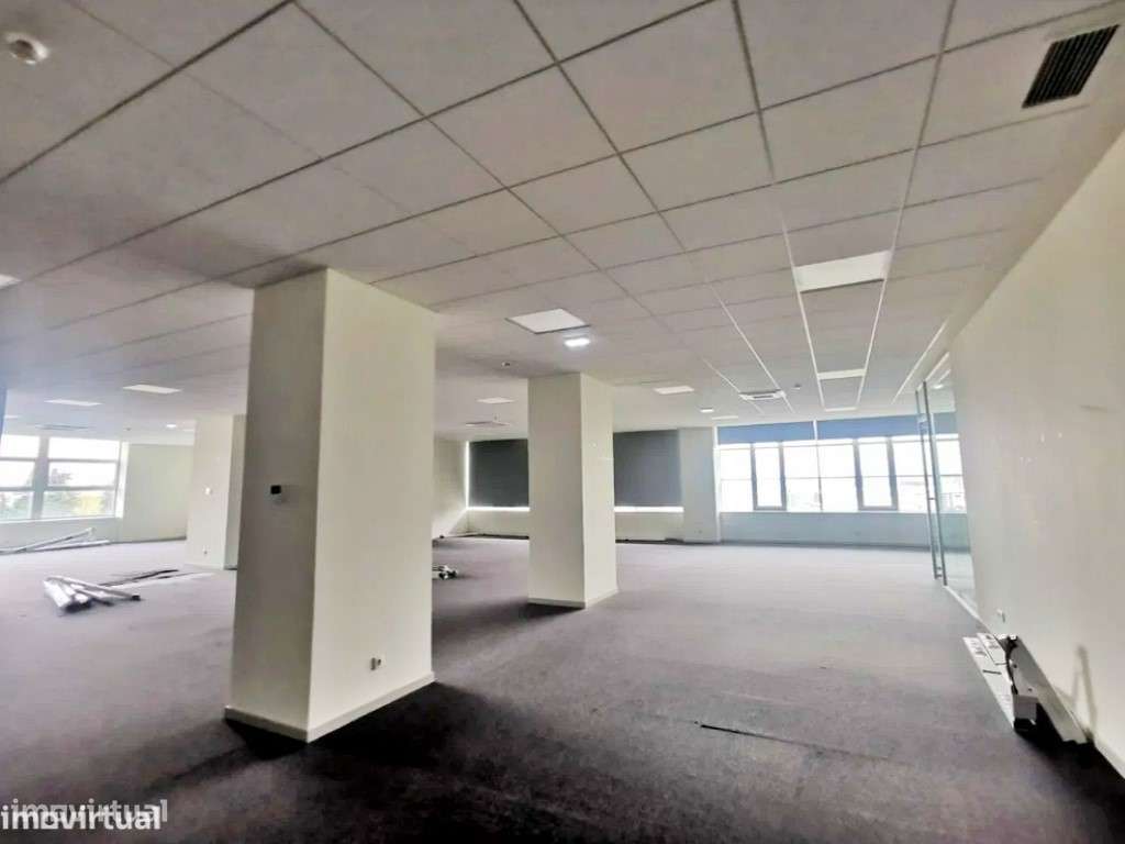 Escritórios no centro da Maia - Grande imagem: 2/9