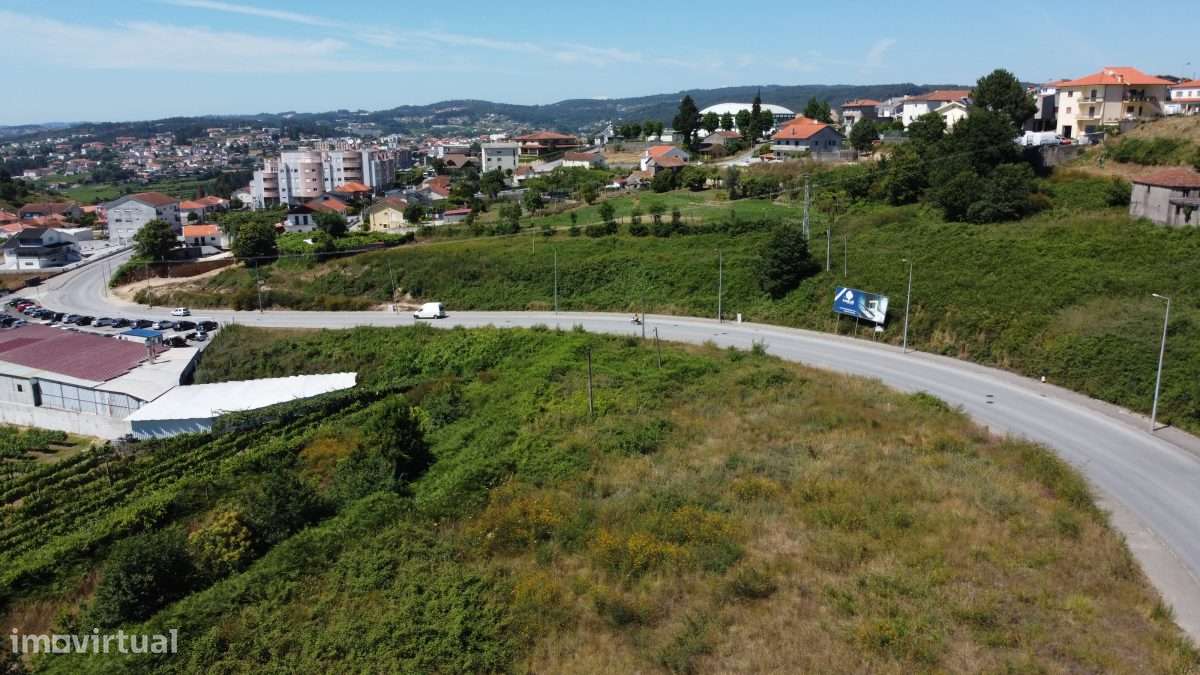 TERRENO PARA CONSTRUÇÃO NO CENTRO DA LIXA-17