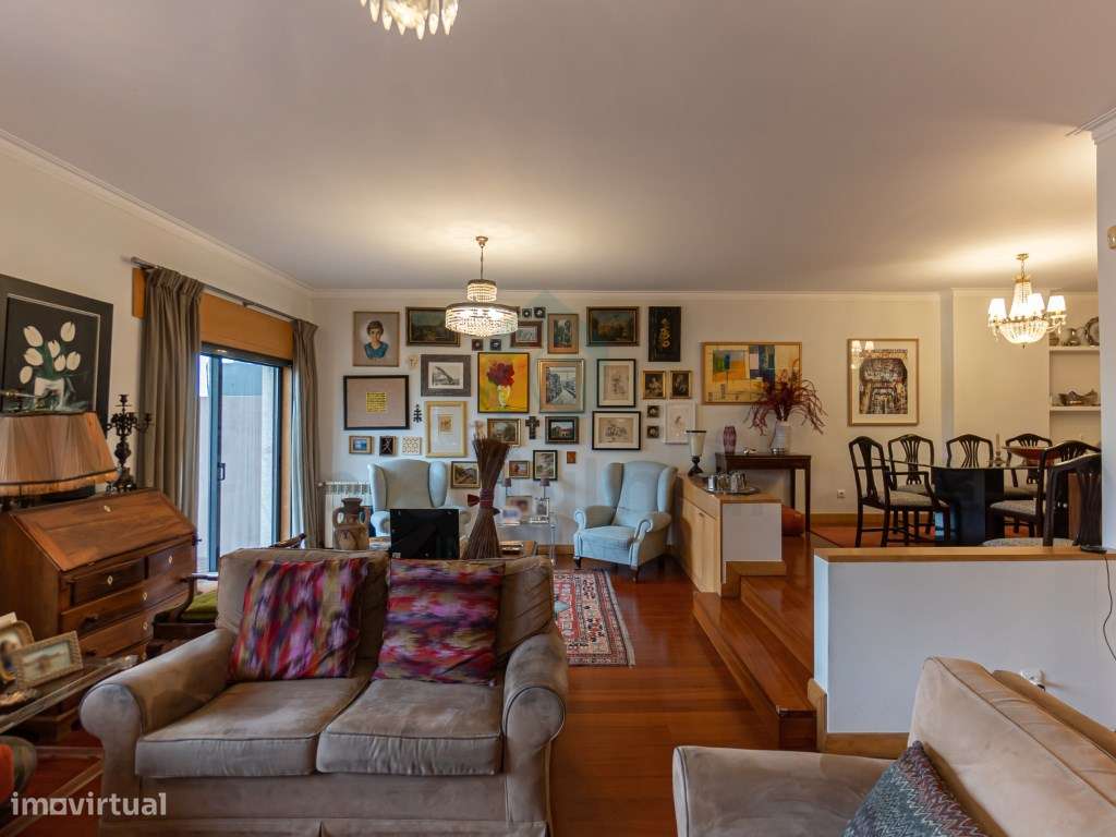 Moradia T5 em Vilarinha-16