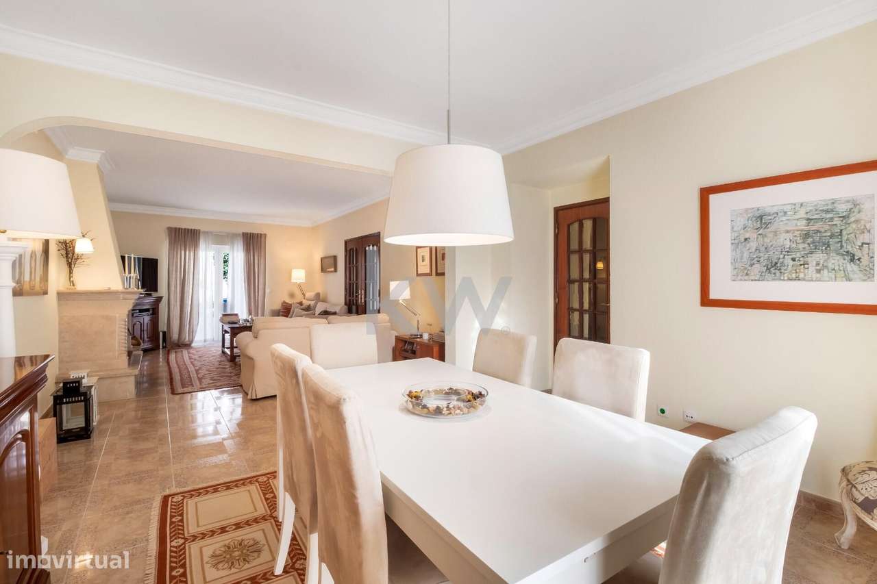 Magnífica Moradia T5  na Quinta do Chiado, Feijó - Almada - Grande imagem: 4/51