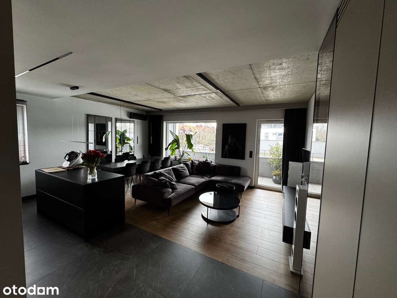 Osiedle Platanowe!!!!!. Mieszkanie z garażem i komórką-3