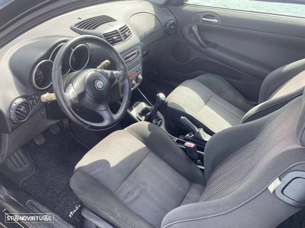 Alfa Romeo 147 1.6 TS - 4