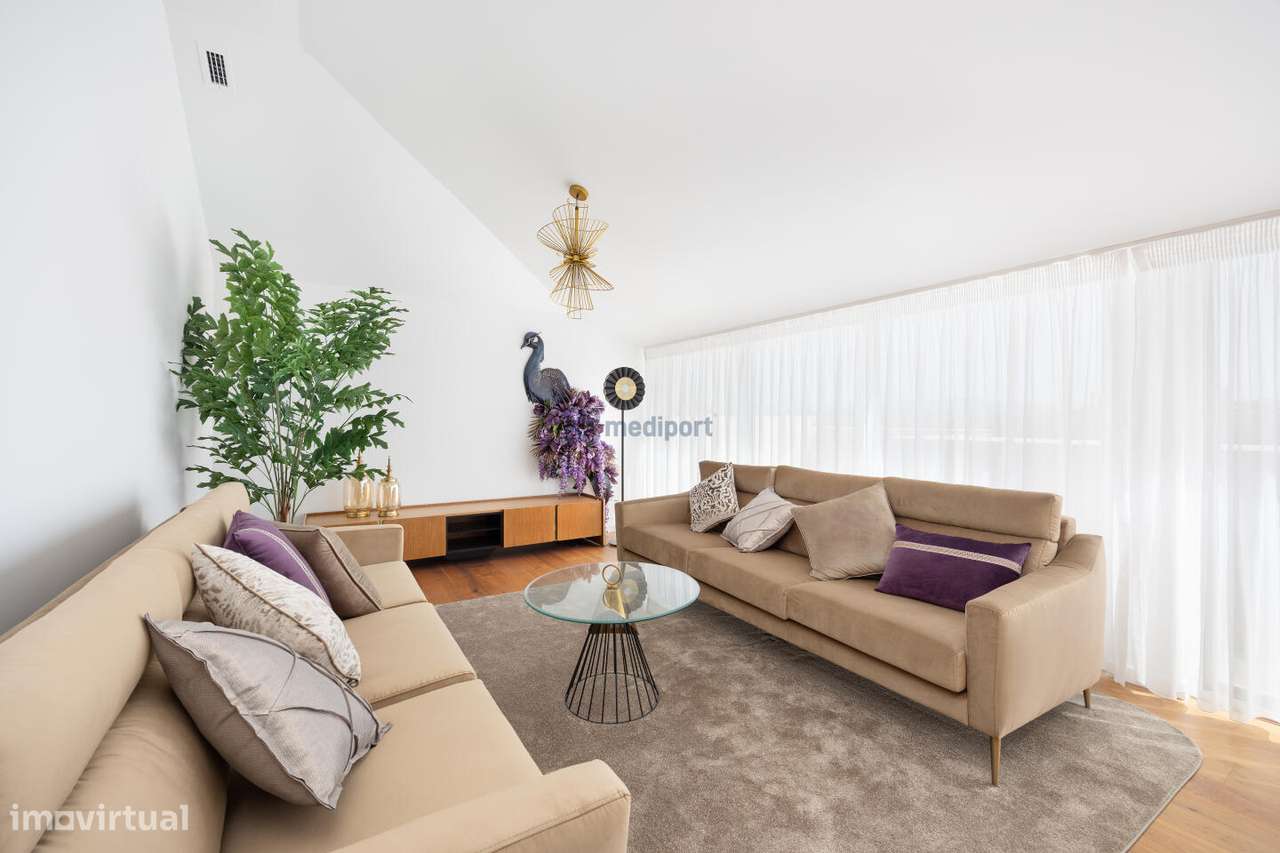 APARTAMENTO T3 JUNTO AO CASTELO LEIRIA - FACÇÃO E-38