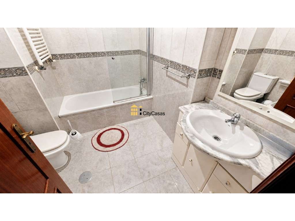 Apartamento T3 c/ L. Garagem | Águas Santas-11