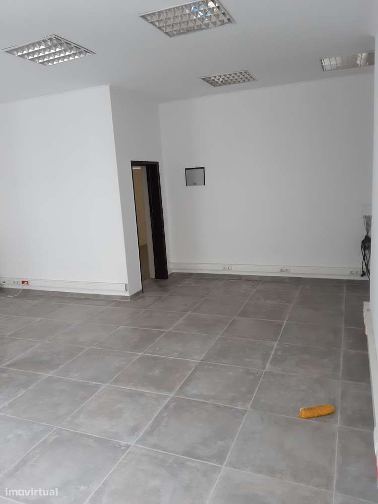 Loja, Armazém e Escritório 347 m2 - Licença Industria e Comércio - Grande imagem: 5/39