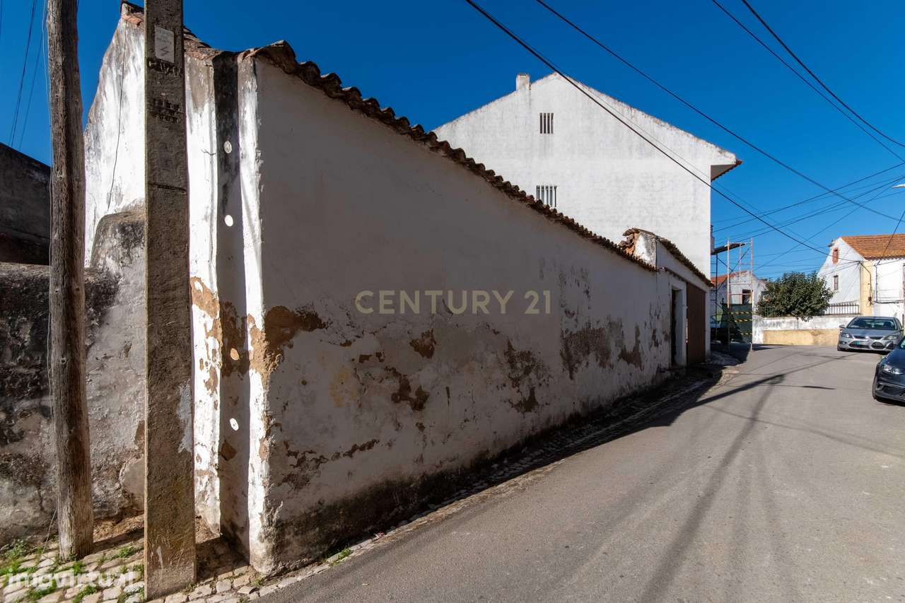 Prédio Urbano em Ruína em Labrugeira - Grande imagem: 2/33