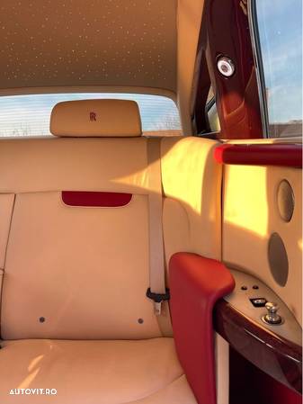 Rolls-Royce Phantom - 17