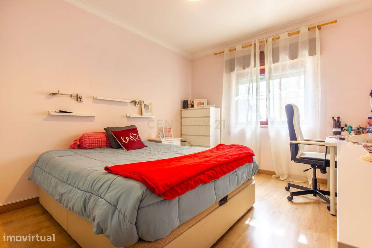 Apartamento T2 na Quinta do Conde-6