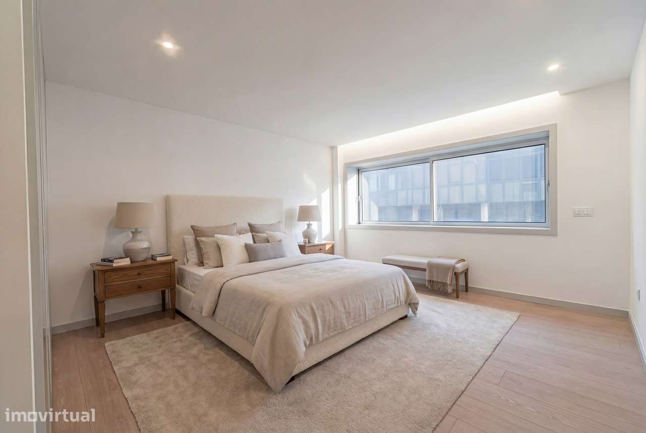 T4 amplo, 4 suites e estacionamento 4 carros – Marquês, Porto-26