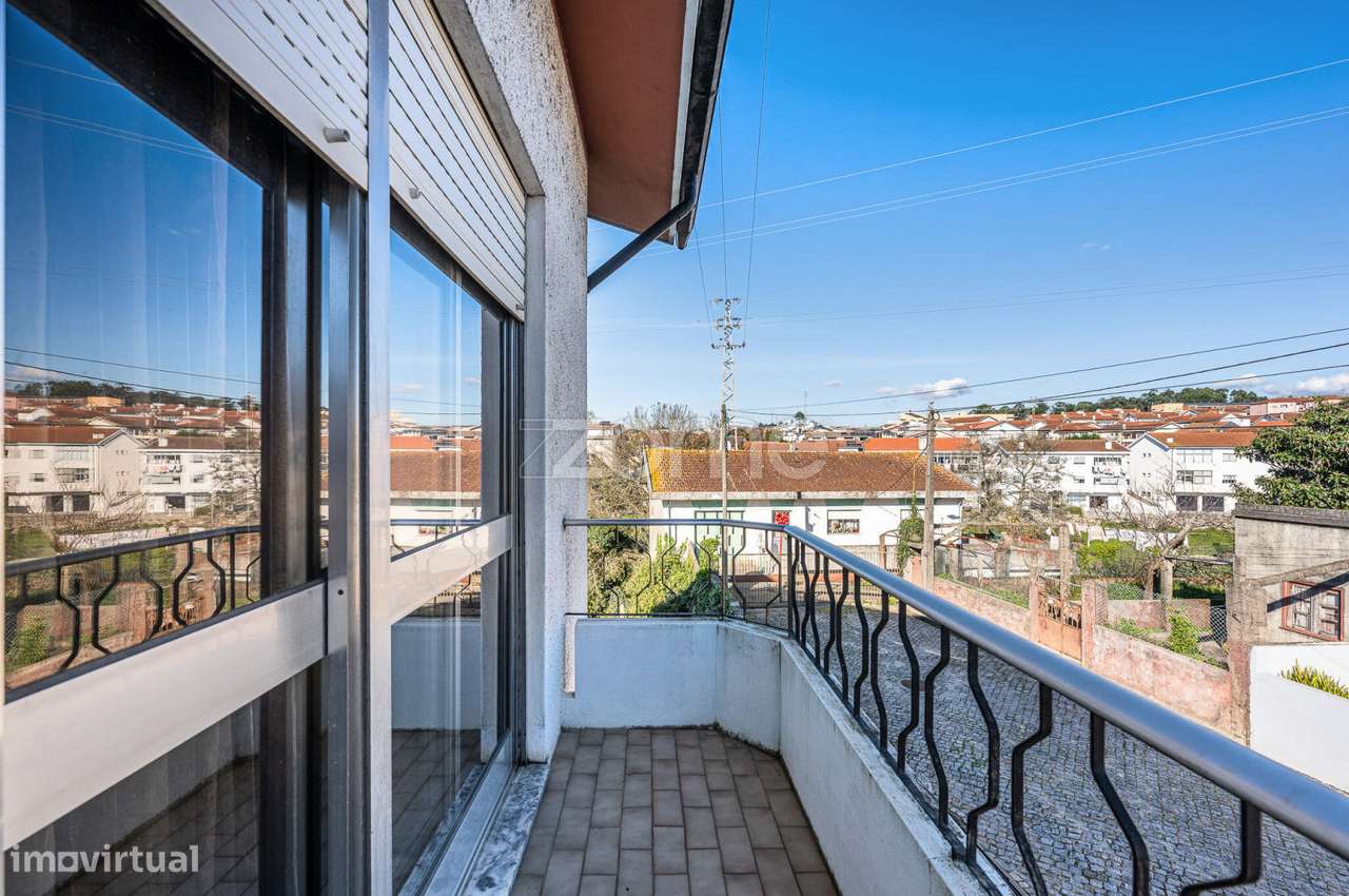 Apartamento T3 em Ermesinde com garagem Box-25
