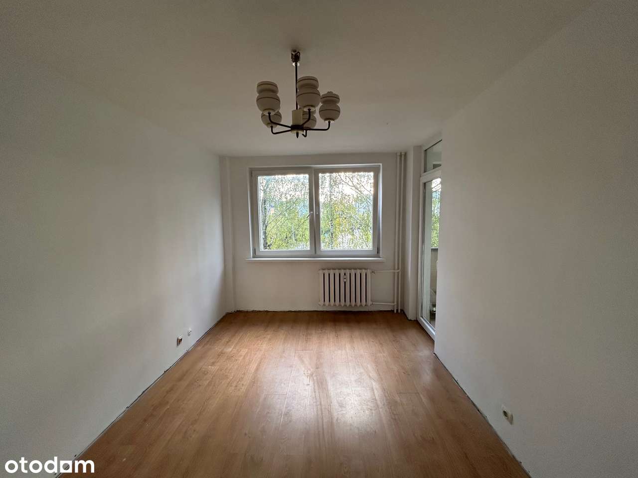 Na sprzedaż bezpośrednio: 2 pokoje, drugie piętro, oddzielna kuchnia - Pełny obrazek: 2/11