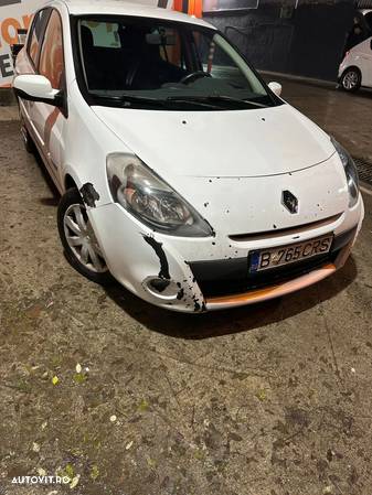 Renault Clio III 1.5 dCi Dynamique - 2