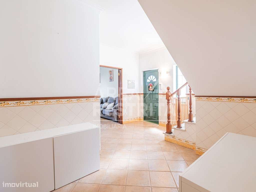 Moradia Geminada T3 com Garagem, Excelentes Áreas e Localização Pri...-46