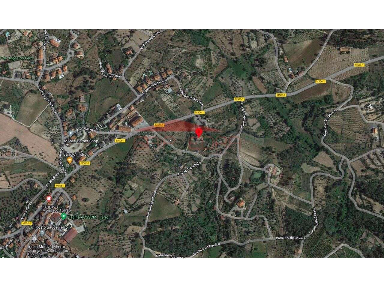 Moradia T4 com garagem e lareira perto das montanhas-26