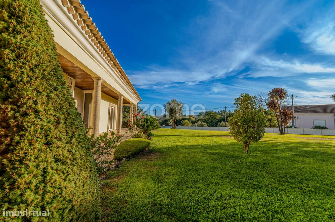 Moradia de Luxo T5+1 em Cavernães, Viseu - Grande imagem: 4/55