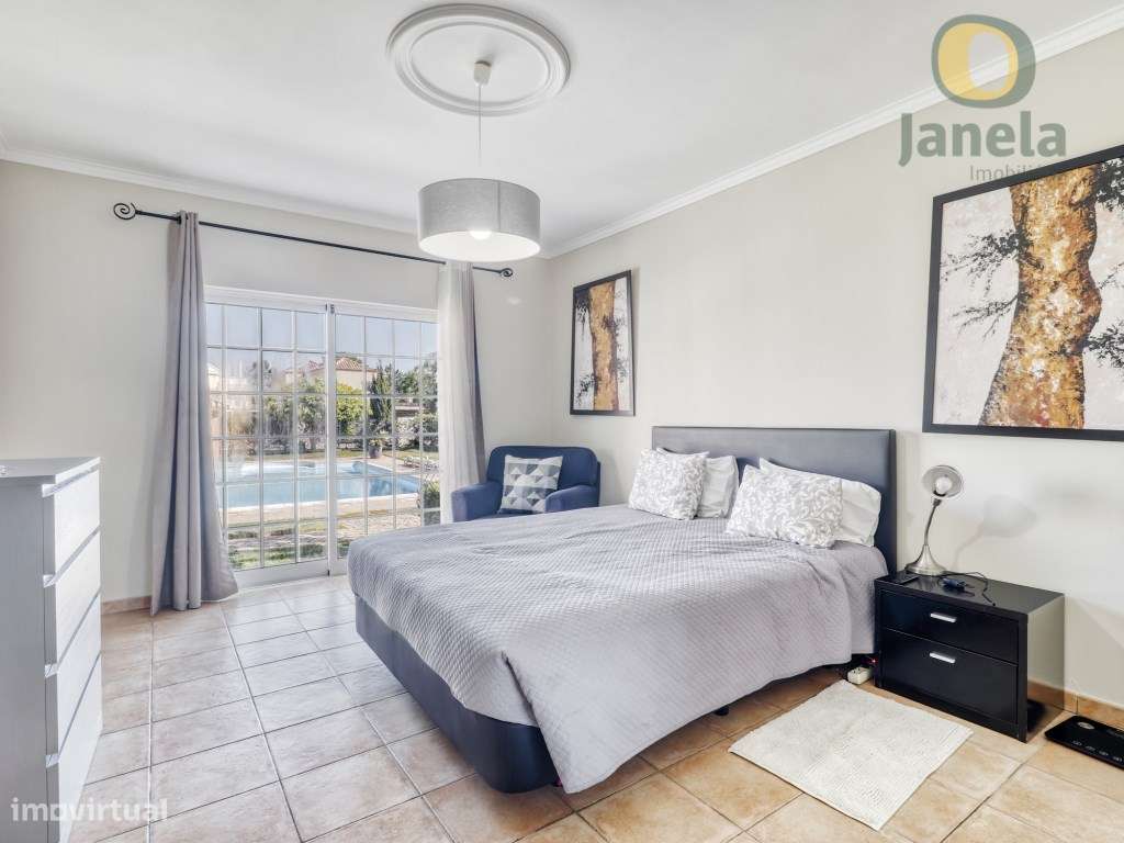 Moradia T3 com Garagem e Piscina no Vila Sol-20