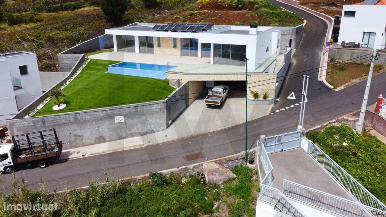 Moradia T3 no Estreito da Calheta - Vista mar e Serra - Grande imagem: 4/48