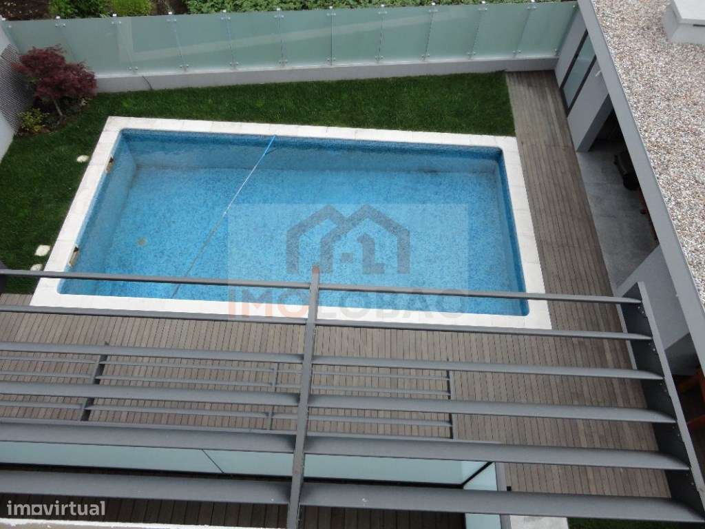 MOR C/ PISCINA - LOBÃO-23