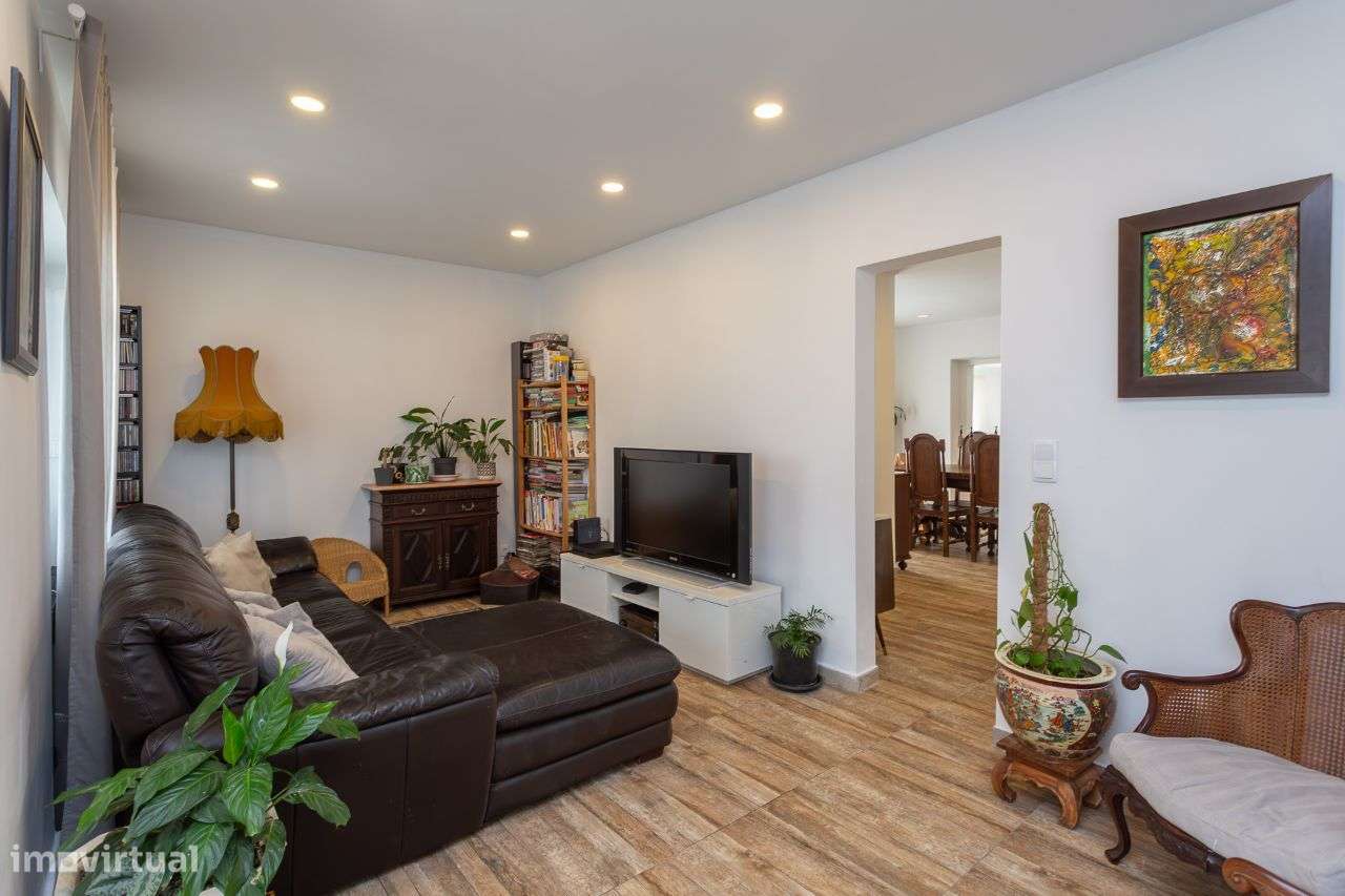 Vende-se Moradia T4 no Algueirão - Grande imagem: 5/46