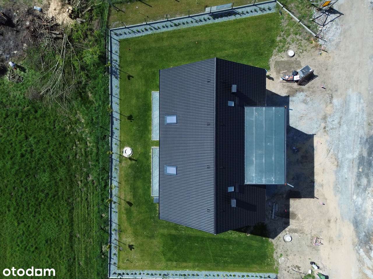 Bliźniak w wysokim standardzie | Garaż w bryle + Pompa Ciepła-15