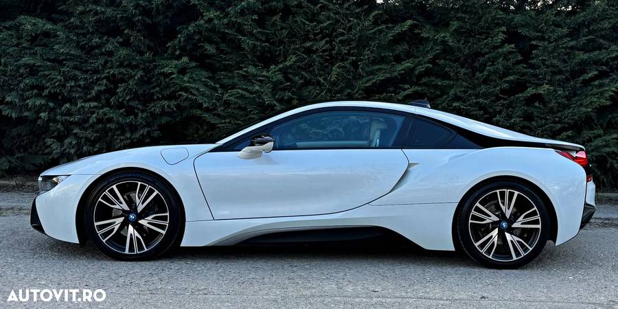 BMW i8 Pure Impulse - 11