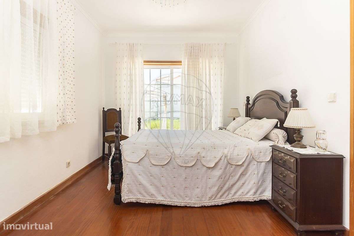 Moradia T4 com 570 m² de Terreno em São João das Lampas-34