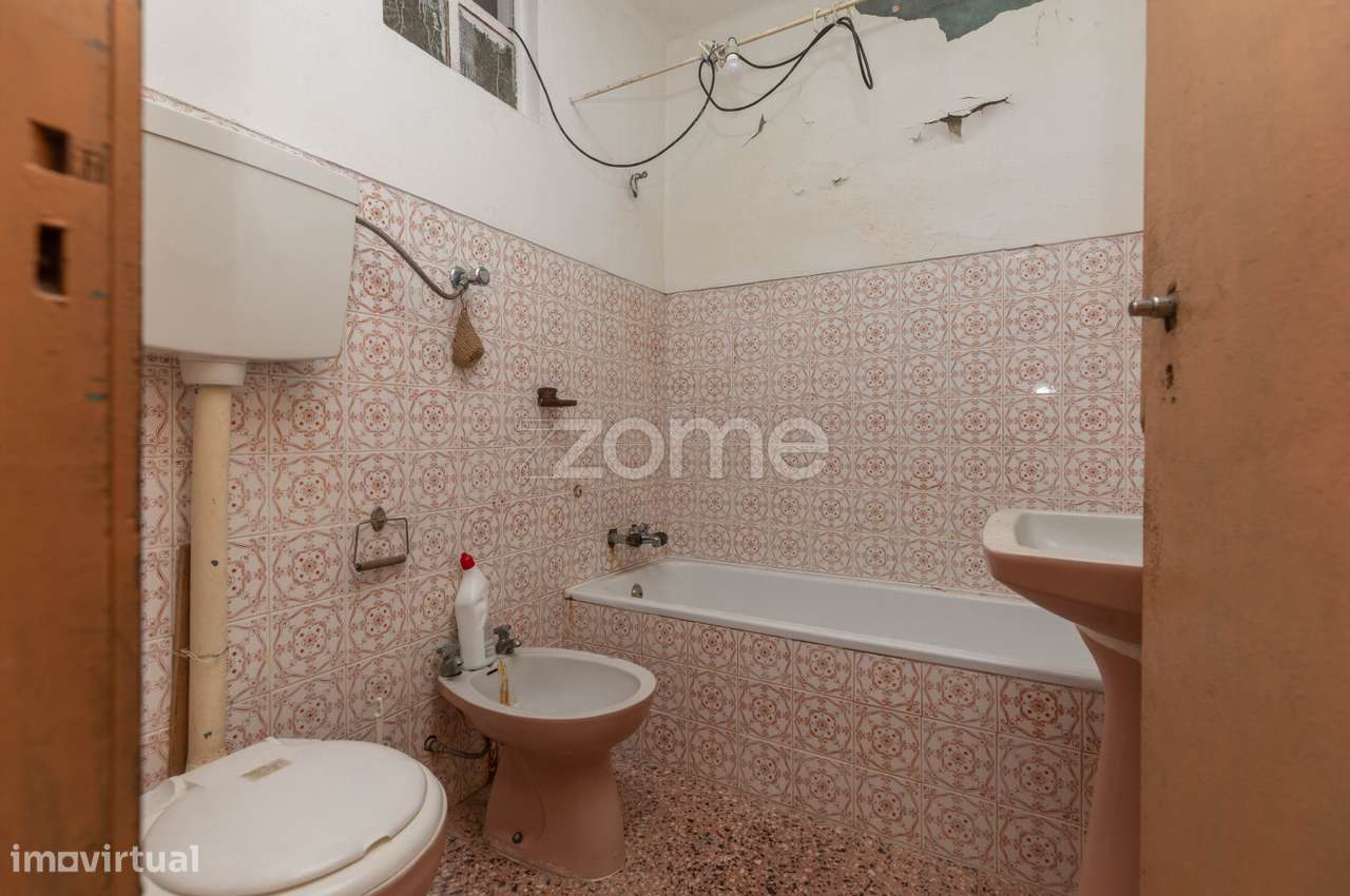 Moradia T4 | Moradia T2 | Recuperar | S. Martinho do Bispo-13