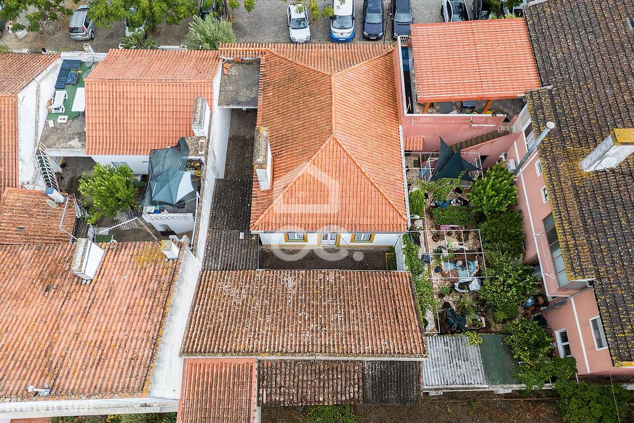 Moradia T3 c/ Quintal e Garagem no Centro de Montemor-o-Novo, Évora-23