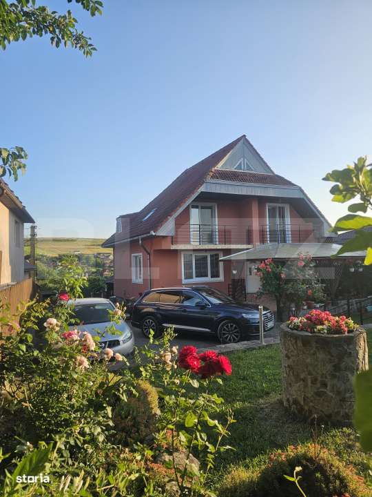 Casa solida cu teren generos – Voiniceni, 1138 mp, zona linistita - Imagine principală: 3/8