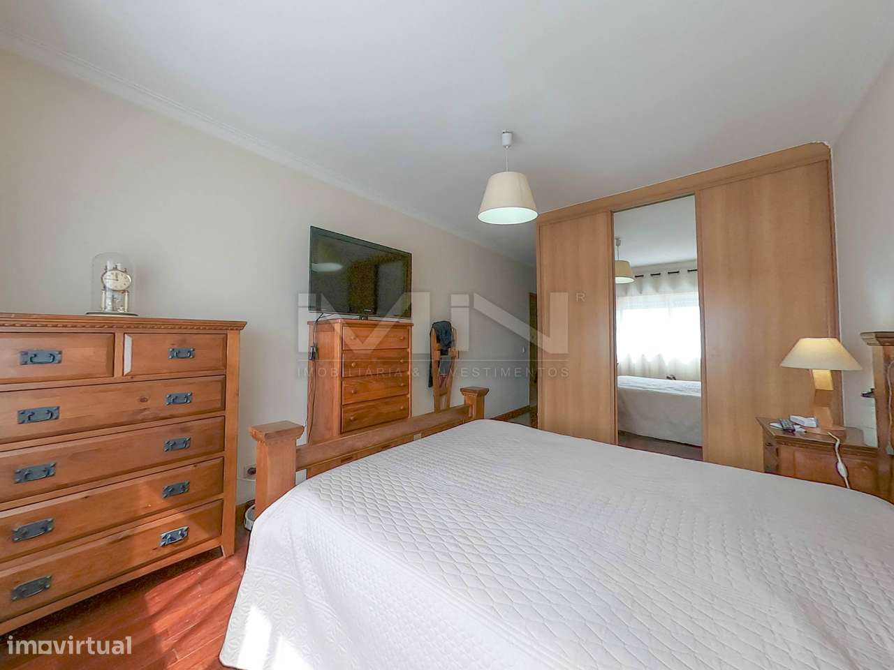 Apartamento T3 c/ Suite e garagem para dois carros-22