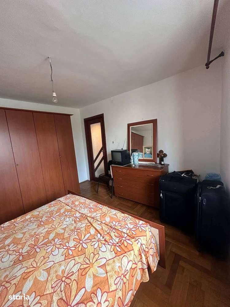 De vanzare apartament cu 3 camere și 2 bai, in zona ultracentrala-2