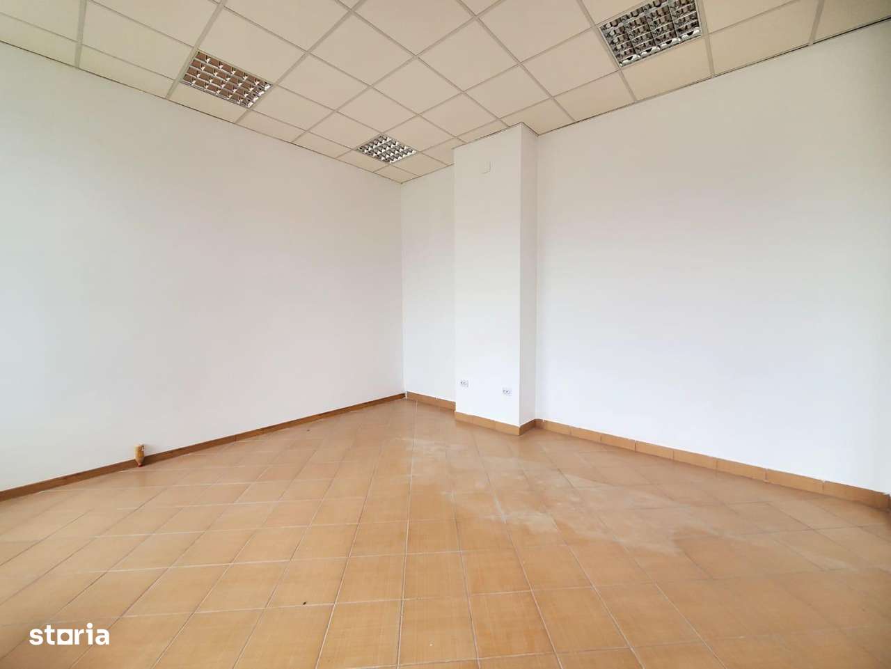 Spatiu Comercial de Vanzare | 75 mp | Investitie pe termen lung-1