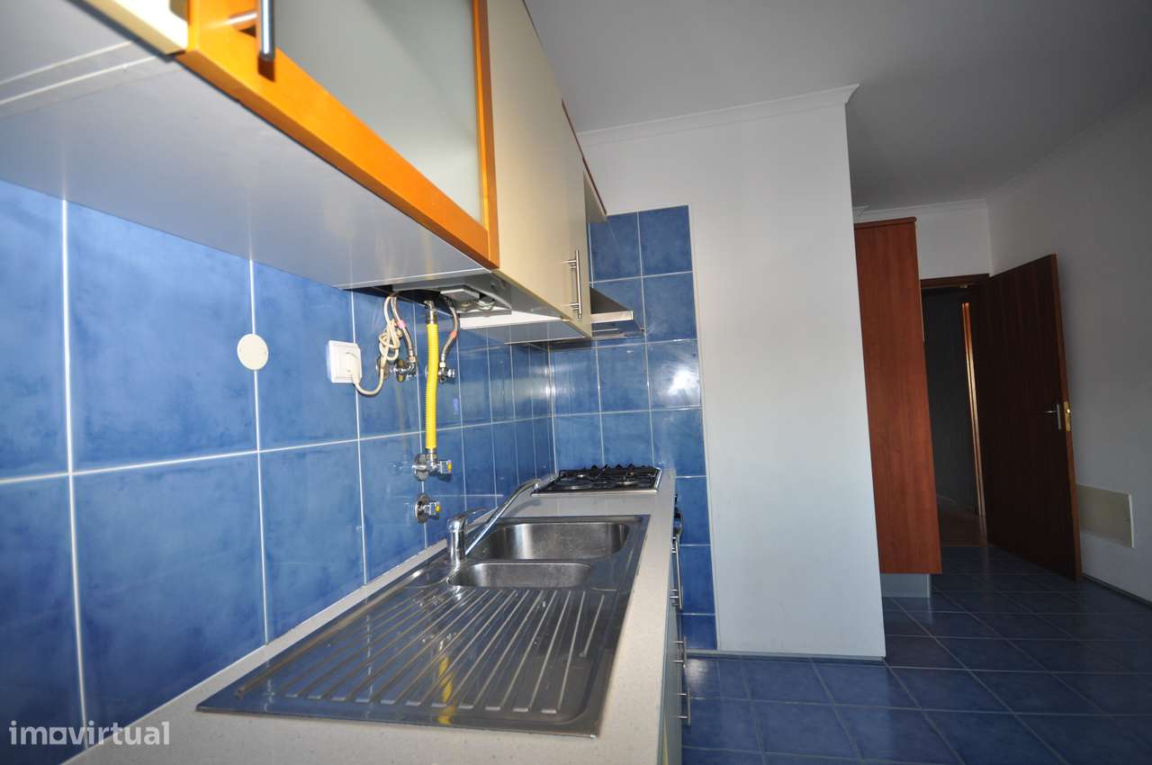 Apartamento T2  - ARRENDADO ATÉ FINAL DE MARÇO-8