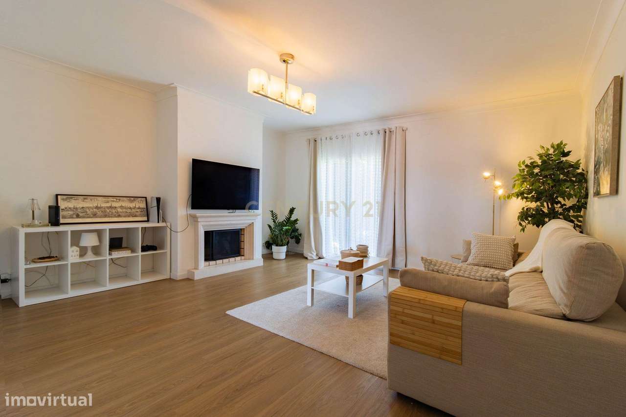 Casa Renovada em Aljubarrota, Alcobaça - 4 Quartos e Jardim-5