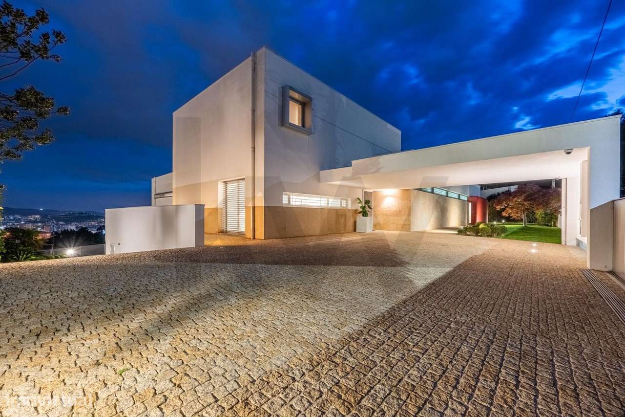 Moradia de Luxo T4 com 746m2 de Área no Parque Natural das Sete Fontes - Grande imagem: 5/60