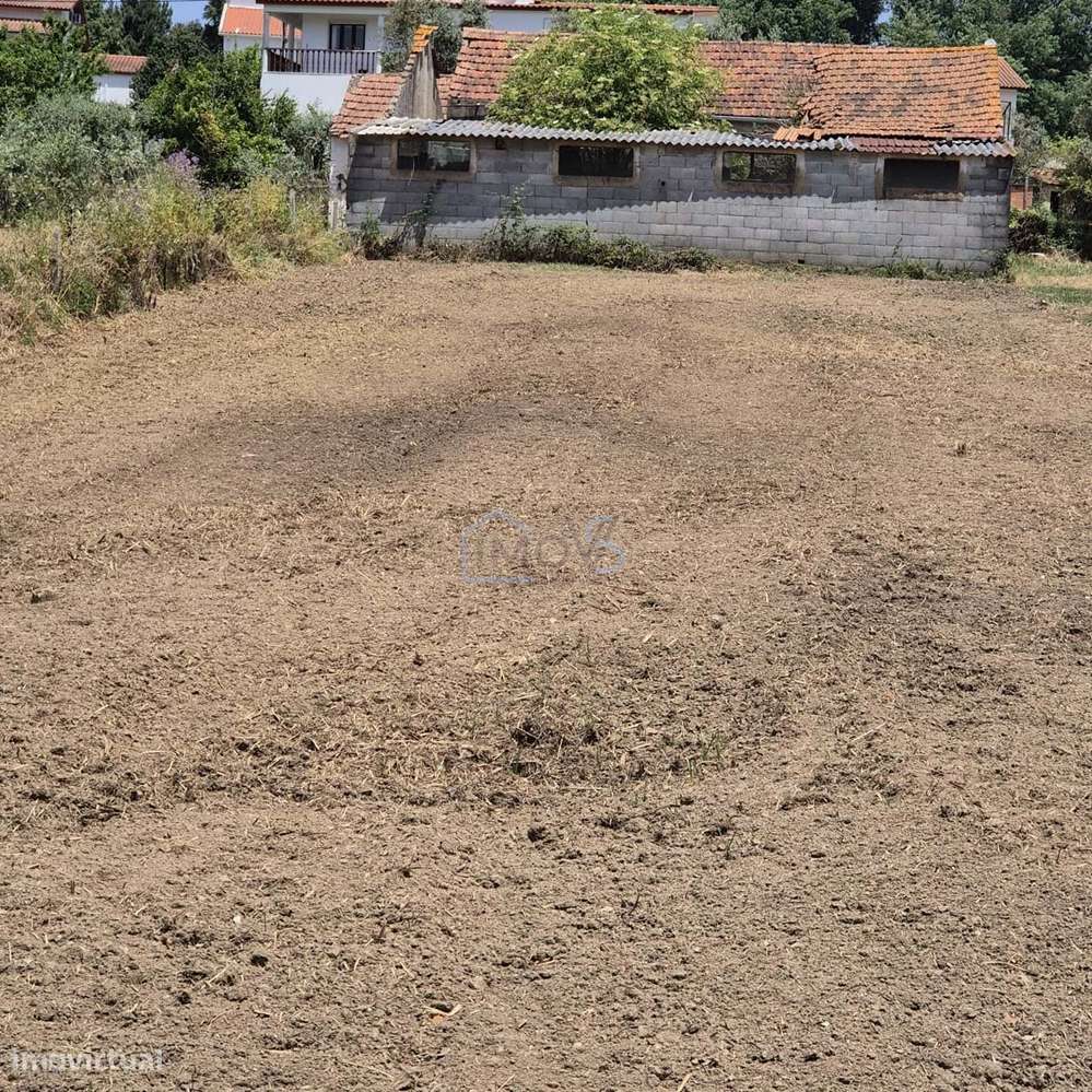 Terreno com viabilidade de construção no centro da vila – Ferreira do-12