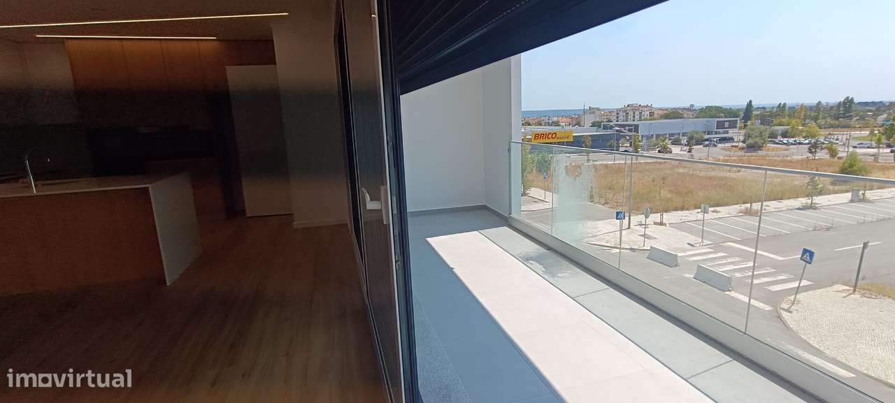 Exclusivo Apartamento T3+1 no último piso!-11